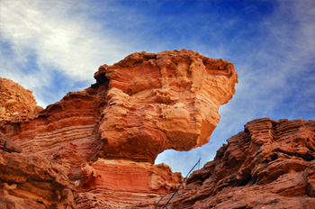הקניון האדום אילת - הסלע המרשים ביציאה מהקניון