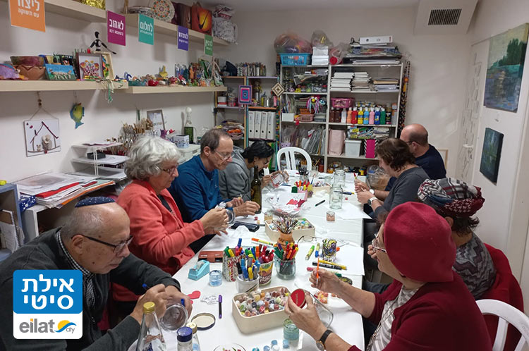 בטי גזית סדנאות וחוגים לכל הגילאים