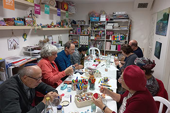 בטי גזית סדנאות וחוגים לכל הגילאים