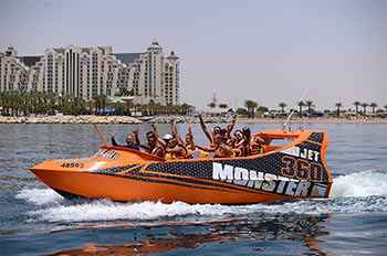 חווית שייט ספורטיבי מהיר במפרץ אילת