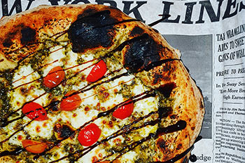 פיצה נפוליטנית