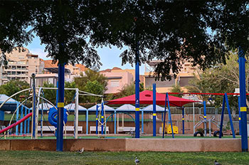 פינות טיפוס, מתקני גלישה, מתחם קטנטנים