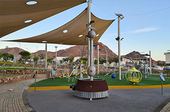 גן משחקים המשלב משחד ומדע