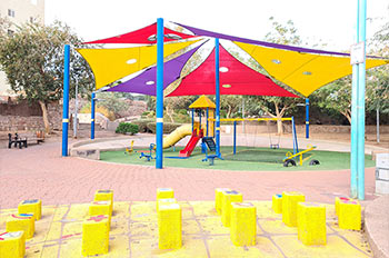 גן משחקים בחלק המזרחי של פארק קנדה