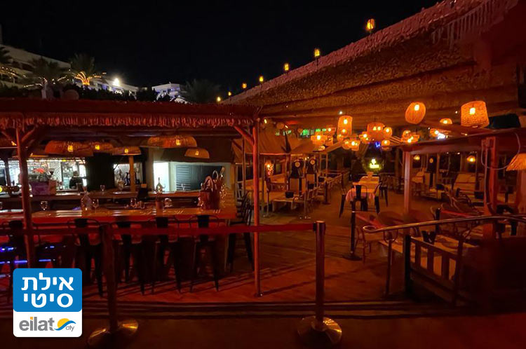 אוירה מפנקת על חוף הים