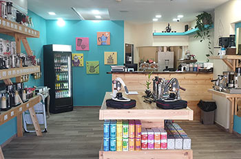 דזרט אנד סי חנות מוצרים אביזרים וקפה טרי