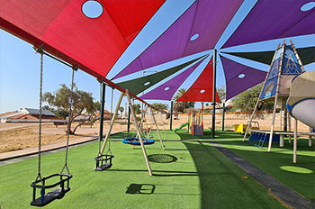 מתקני נדנדות לכל הגילאים