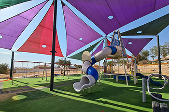 מגלשה גדולה, מתקני איזון, מתקני טיפוס ועוד