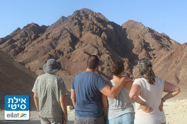 טבע עוצר נשימה והרים עצומים