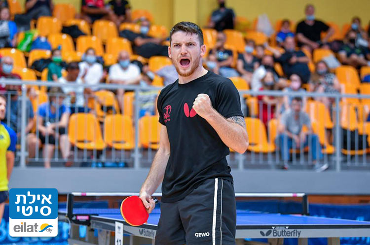 לשחק טניס שולחן ולהצליח