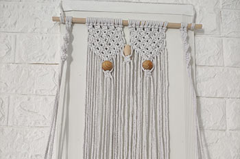 מקרמה, עץ, נייר, חומרים ממוחזרים ועוד