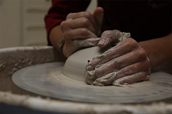 קדרות ואבניים