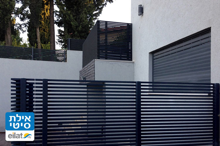 מבחר עיצובים אסתטיים לשערים וגדרות