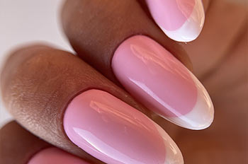 מניקור, לק ג'ל, בנייה בג'ל ועוד