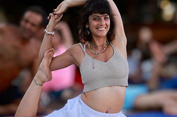 להתחבר עם ניצן ביבס