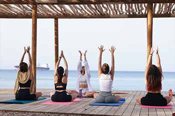 שיעורי יוגה לקבוצות, יוגה תרפיה, יוגה לאירועים ועוד