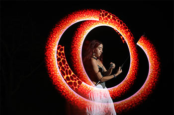 ג'אגלינג ופלואו עם ביי