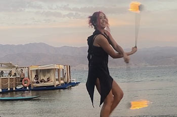 אירועים עם ביי - ג'אגליינג ופלואו