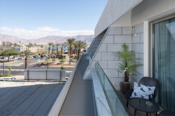 מרפסת נעימה