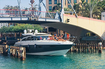 הפלגה חוויתית במפרץ אילת ביאכטה יוקרתית