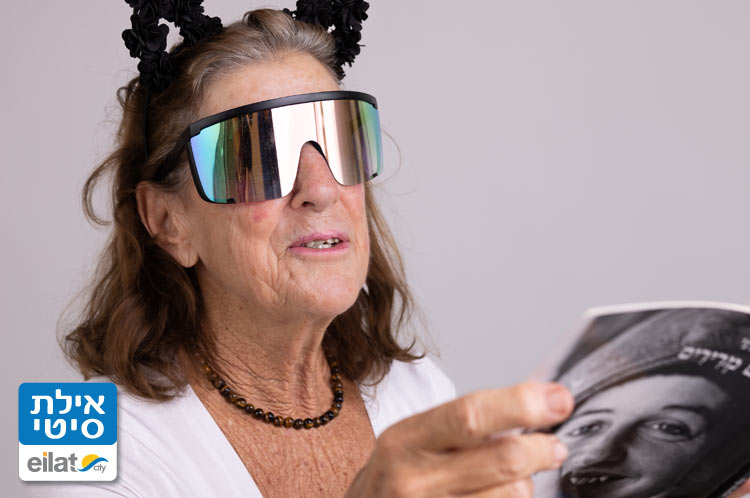 הרפתקנית, משוררת, סופרת, דייגת, שייטת ועוד