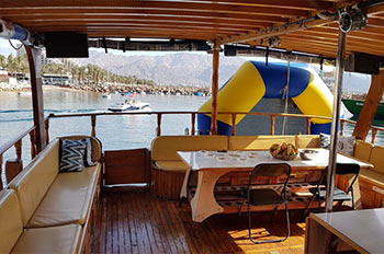 מקום אירוח לאירועים על יאכטה תרשיש