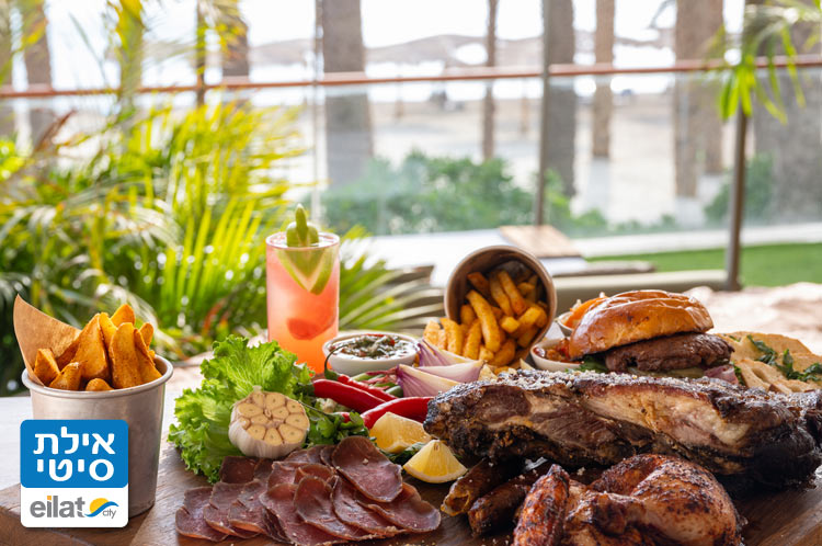 חווית בשרים לצד הבריכה ונופי המפרץ
