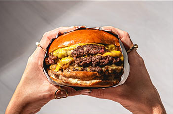 המבורגר, תוספות, פינוקים ושלל טעמים במקום אחד