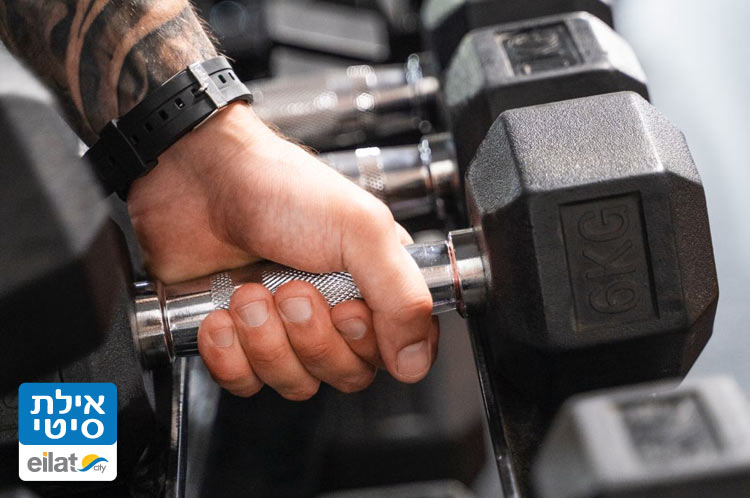 חדר כושר וי אי פי עם רועי