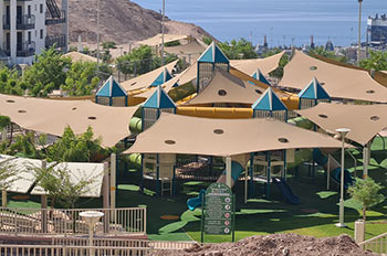 גן משחקים מול המפרץ