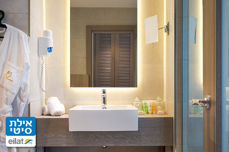 חדר אמבט - מלון אסטרל וילג' אילת