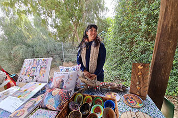 אומנות רב תחומית, סדנאות, מכירה ויצירה