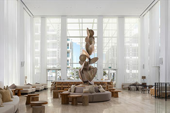 עיצוב אורבני ואווירת חופש בבראון איסלה 42