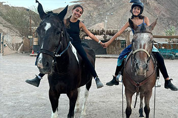 שיעורי רכיבה לכל הגילאים החל מגיל 6