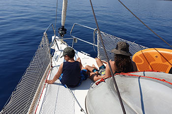 הפלגה חווייתית ביאכטה מפנקת עם יאכט-בוטיק