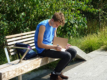 "מילים מצמיחות" - מפגש כתיבה בהנחיית לארה רוטר