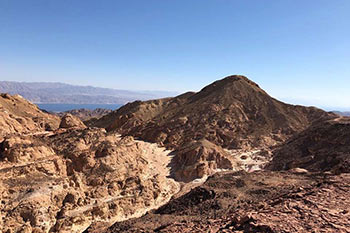 "כל הנחלים זורמים לים" - טיול אל נחל גשרון עליון