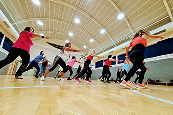 זומבה גולד לייט עם נעמה זר