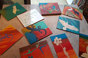 סדנת אומנות מדברית וצבע על עץ