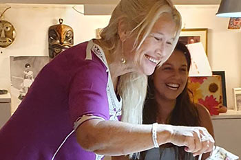 מאחורי הקלעים אל "המצלמה של ד"ר מוריס"