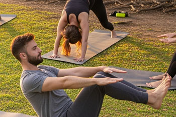 פילאטיס בפארק המזרקה - אימוני נעים באילת