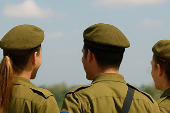 מתחם צה"ל - נופשים בקיץ בטוח, מתגייסים בראש פתוח