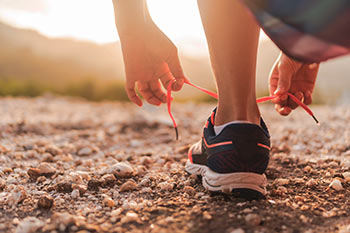 רצים מחבקים ומחזקים