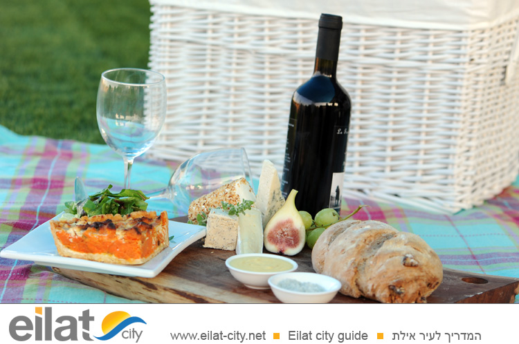 חילו מושב פארן - זורעים טעמים במדבר