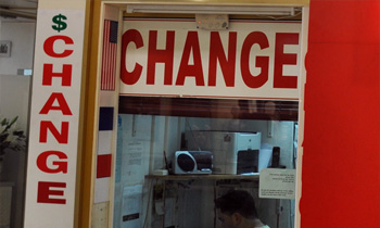 צ'יינג' אילת - המרת מט"ח ומצלמות דיגיטליות